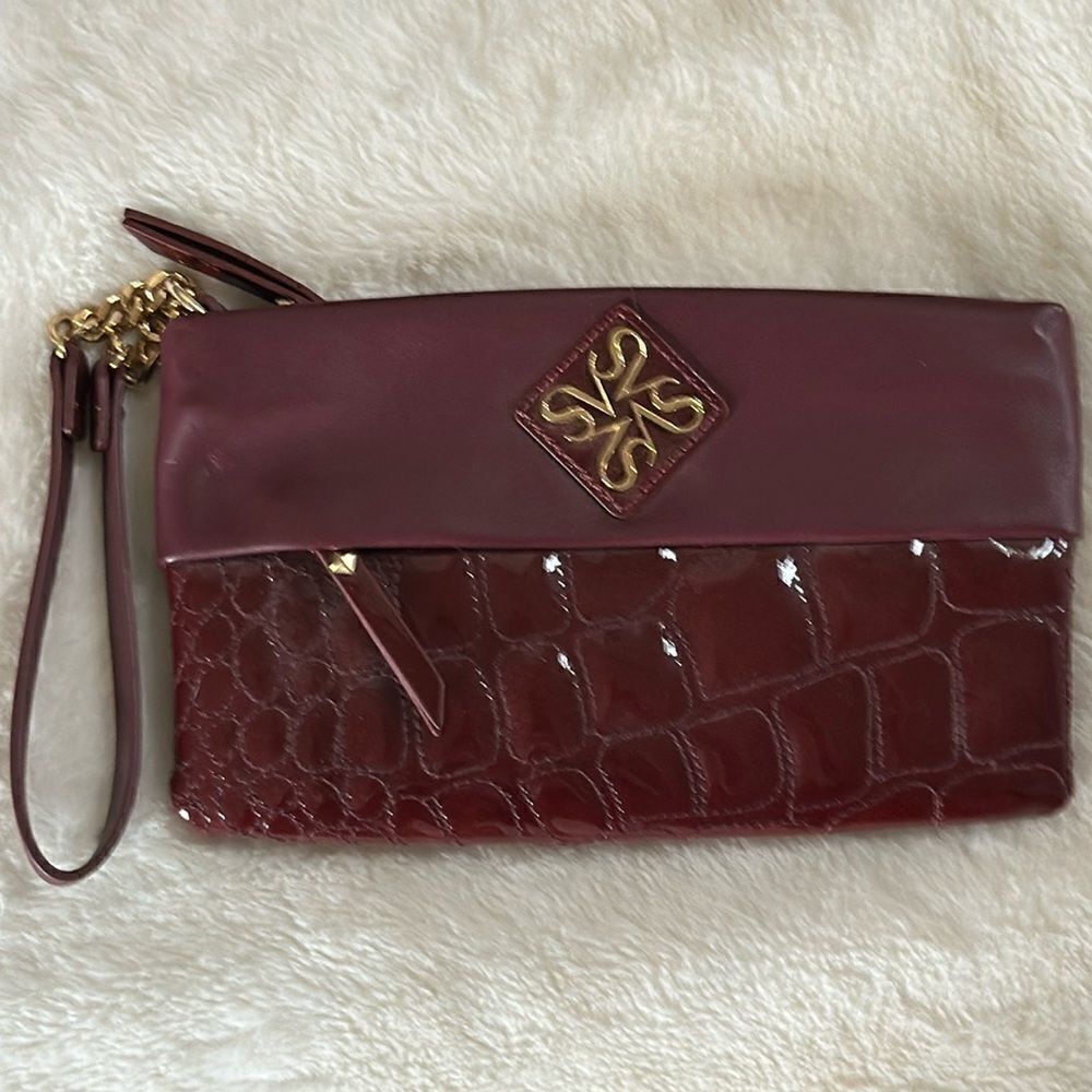 Simply Vera Vera Wang Wristlet!